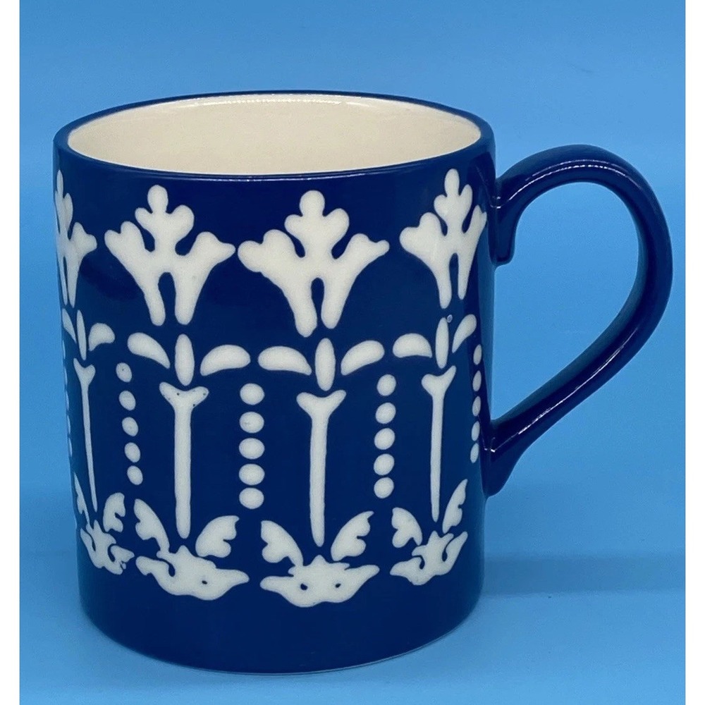Tabletops Gallery Damask-style pattern Coffee Mug